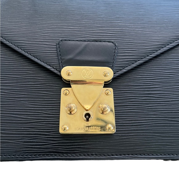 Louis Vuitton Sellier Dragonne Clutch - Picture 3 of 11